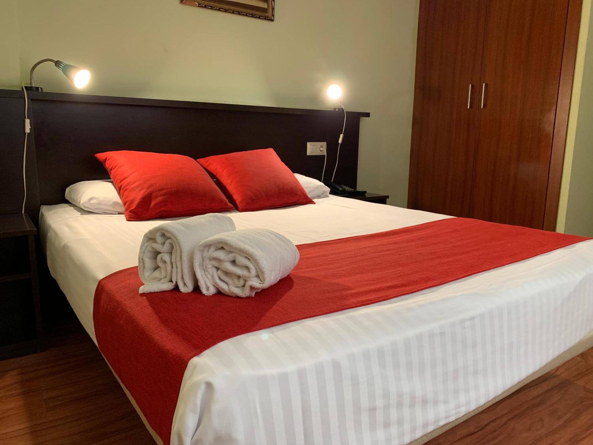 Hostal Hotil Coruna Centro آكورونيا المظهر الخارجي الصورة
