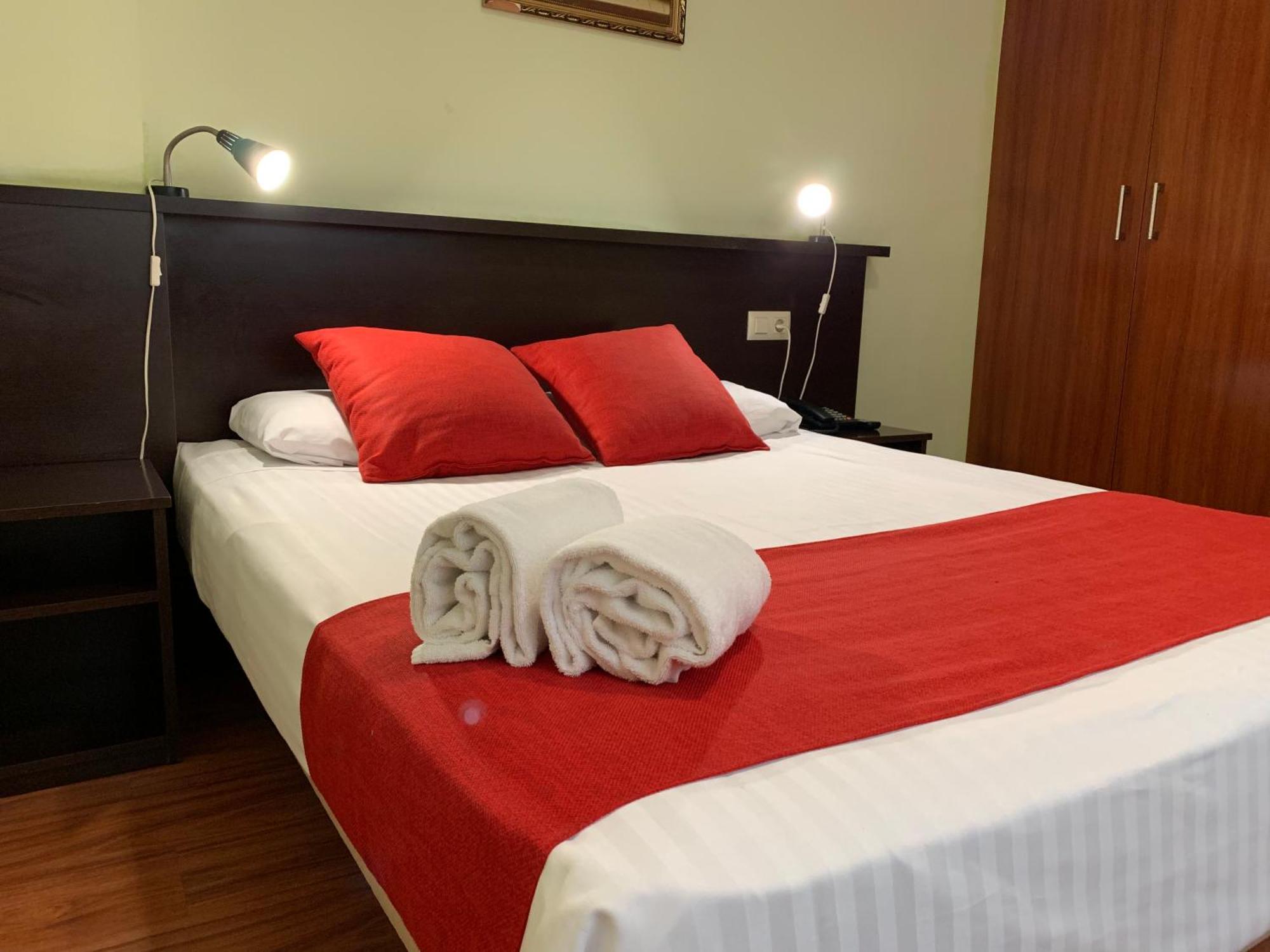 Hostal Hotil Coruna Centro آكورونيا المظهر الخارجي الصورة