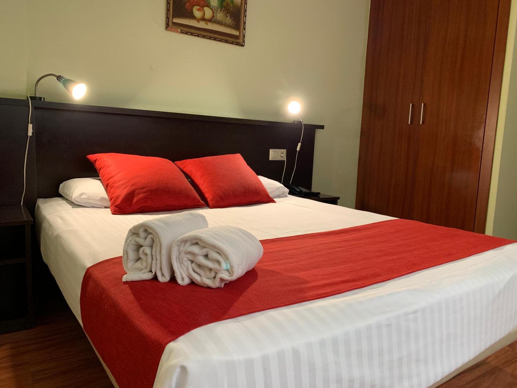 Hostal Hotil Coruna Centro آكورونيا المظهر الخارجي الصورة