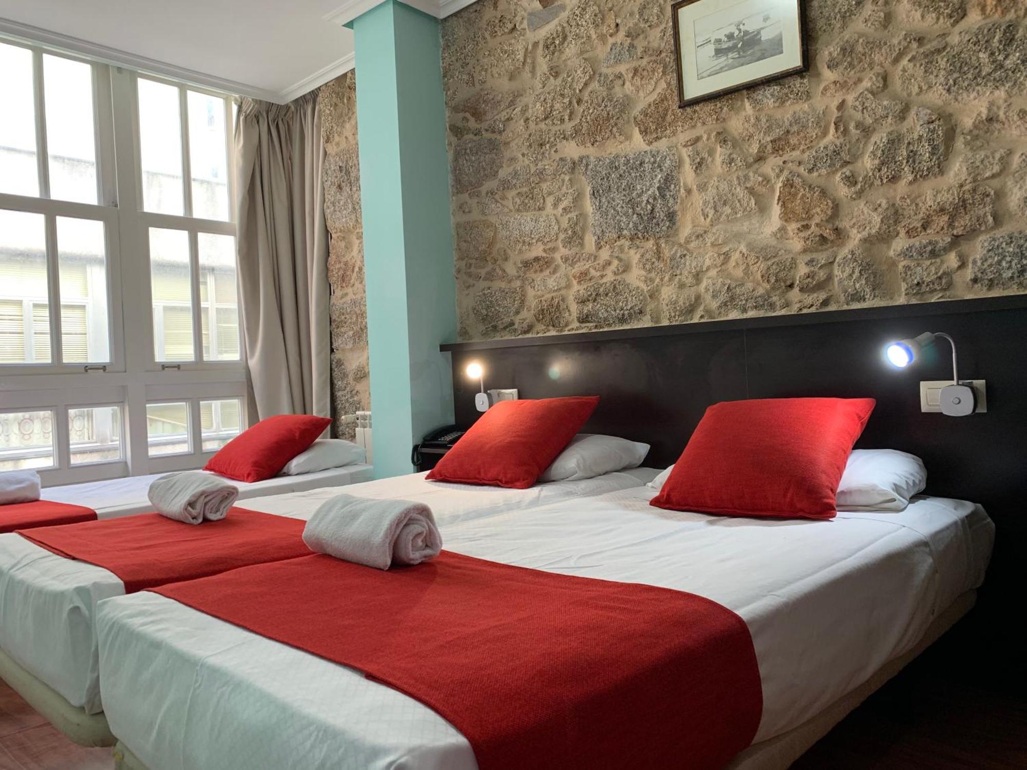 Hostal Hotil Coruna Centro آكورونيا المظهر الخارجي الصورة