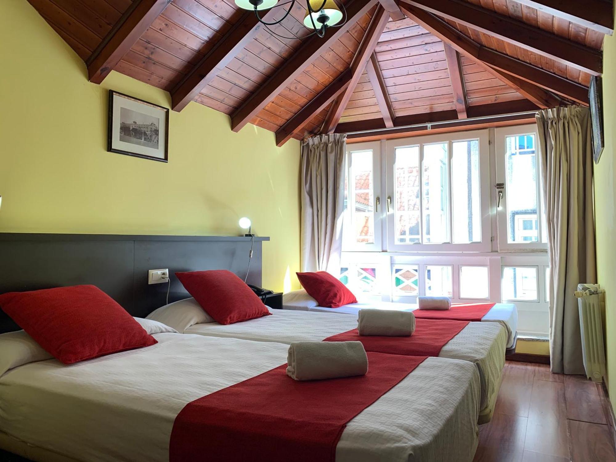 Hostal Hotil Coruna Centro آكورونيا المظهر الخارجي الصورة