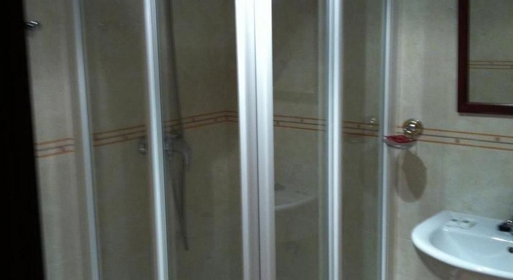 Hostal Hotil Coruna Centro آكورونيا المظهر الخارجي الصورة
