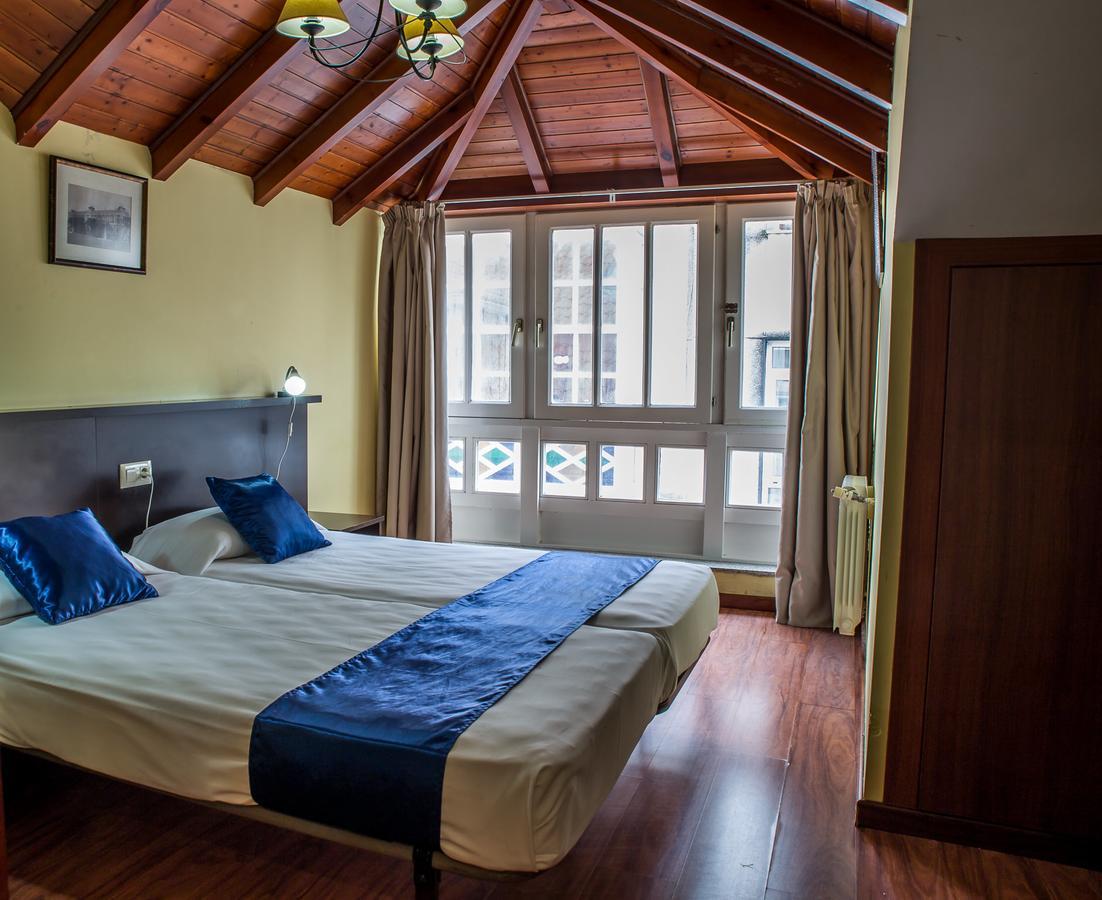 Hostal Hotil Coruna Centro آكورونيا المظهر الخارجي الصورة