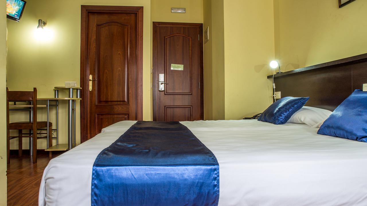 Hostal Hotil Coruna Centro آكورونيا المظهر الخارجي الصورة