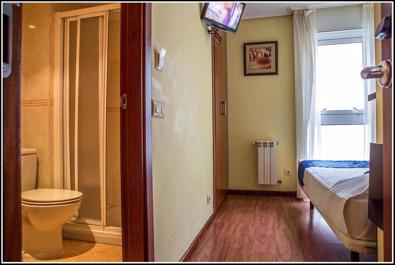 Hostal Hotil Coruna Centro آكورونيا المظهر الخارجي الصورة