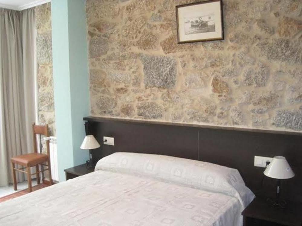 Hostal Hotil Coruna Centro آكورونيا المظهر الخارجي الصورة