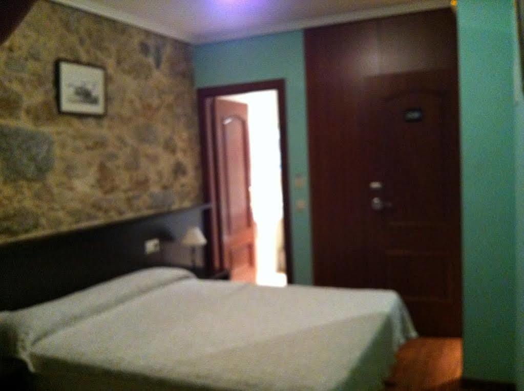 Hostal Hotil Coruna Centro آكورونيا المظهر الخارجي الصورة