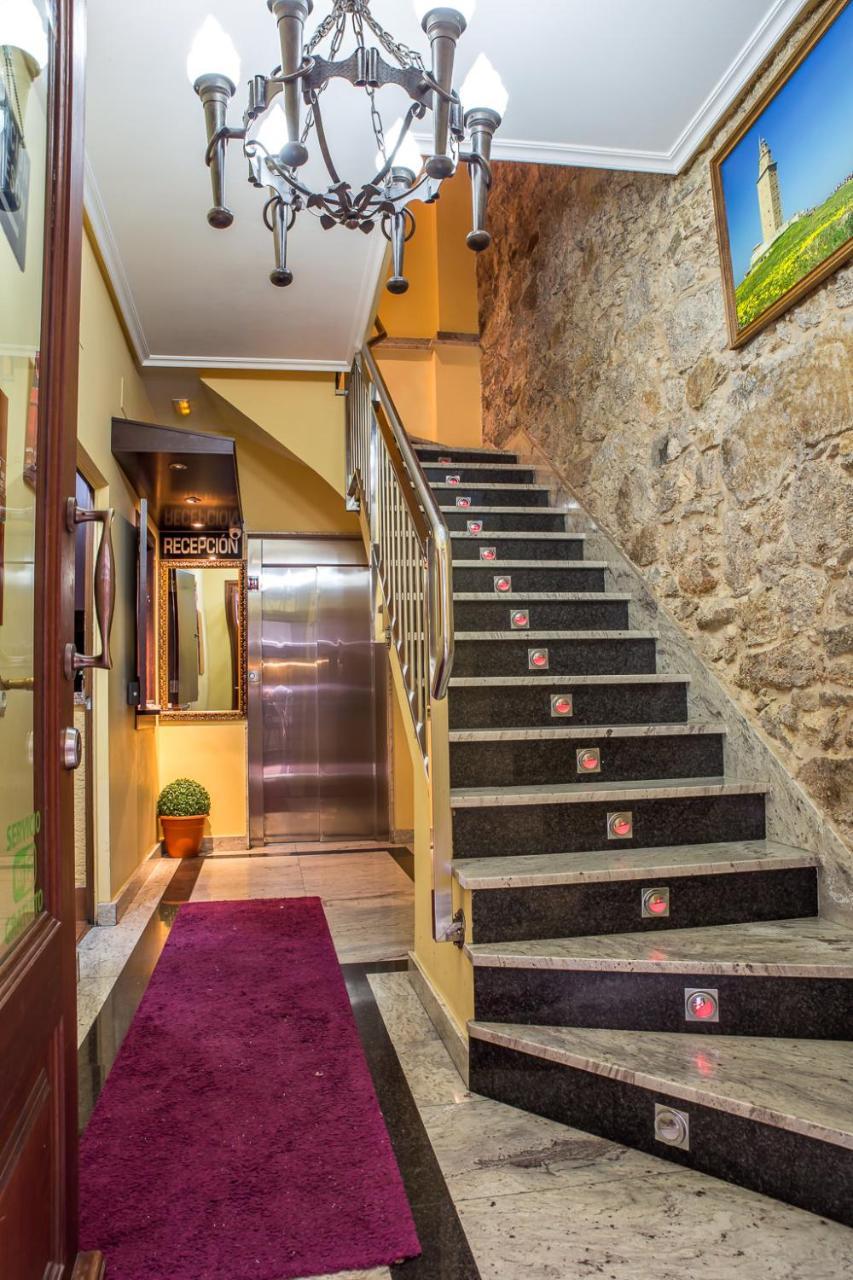 Hostal Hotil Coruna Centro آكورونيا المظهر الخارجي الصورة