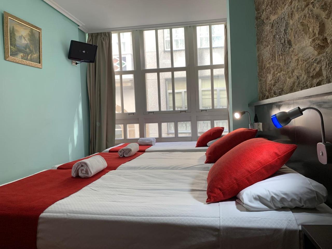Hostal Hotil Coruna Centro آكورونيا المظهر الخارجي الصورة